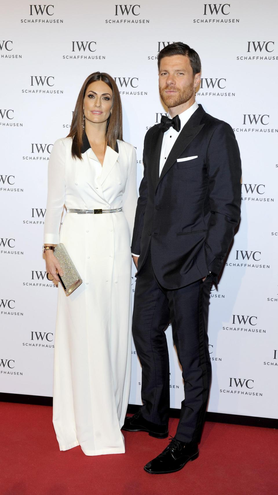 Nagore Aranburu y Xabi Alonso en un acto público.