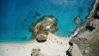 Una playa.