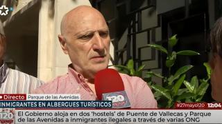 Un vecino de Madrid, afectado por el albergue para inmigrantes: Aquí viven niños y mayores, no es el lugar idóneo