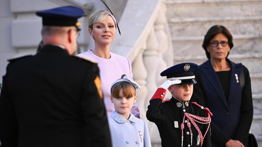 El Príncipe Alberto y Charlène con sus hijos el Día Nacional de Mónaco 2024.
