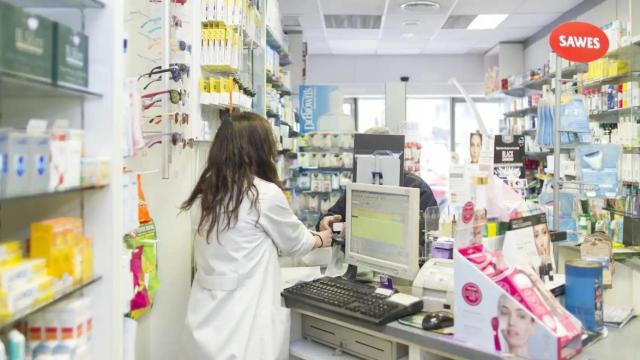 Imagen de archivo del interior de una farmacia