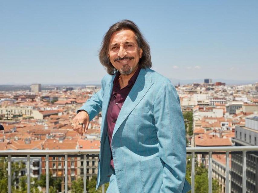 Antonio Carmona, haciéndose pasar por el embajador de Citroën.