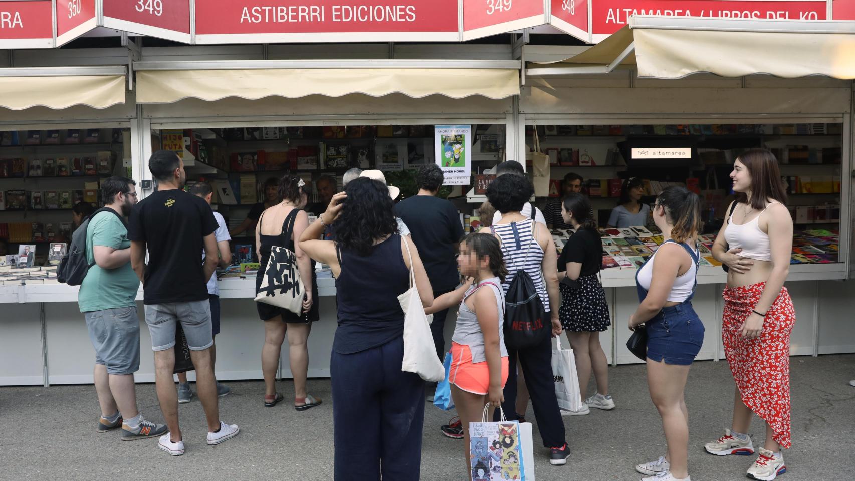 Los mejores planes con niños este fin de semana en madrid: juegos tradicionales, feria del libro y peppa pig