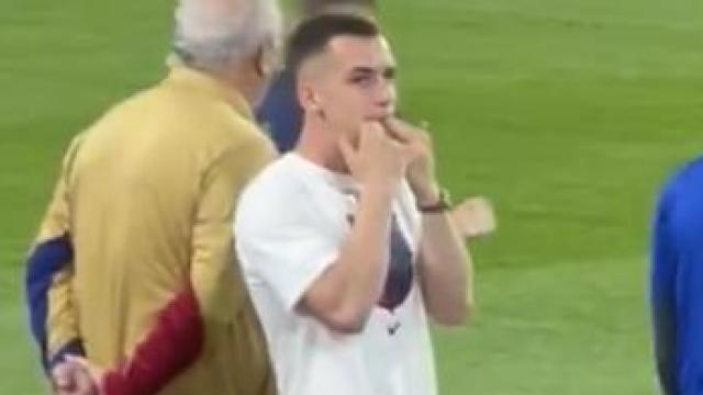 Marc Casadó pitando el himno del Real Madrid en la final de la Copa del Rey