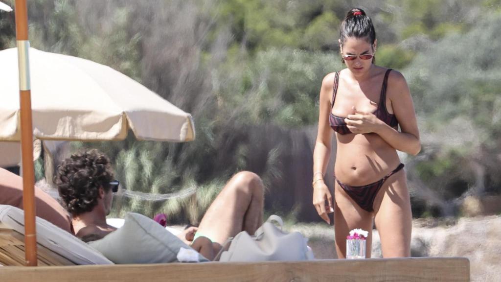 Valentino Rossi y Francesca Sofía en Ibiza.