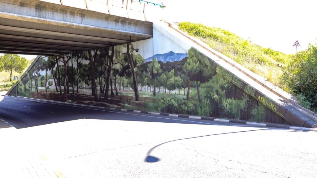 La pintura mural de 2022 de los túneles que conectan la avenida Infante Don Luis con Miguel Ángel Cantero Oliva.