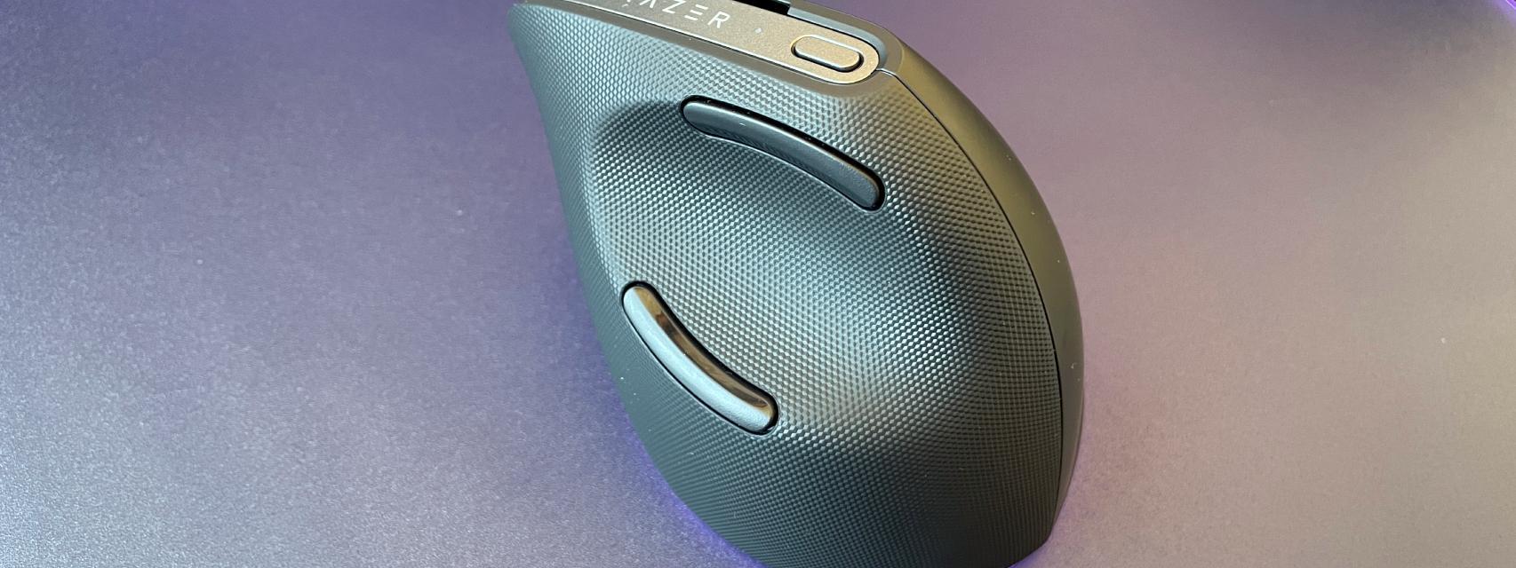 El Razer Pro Click V2 Vertical Edition.