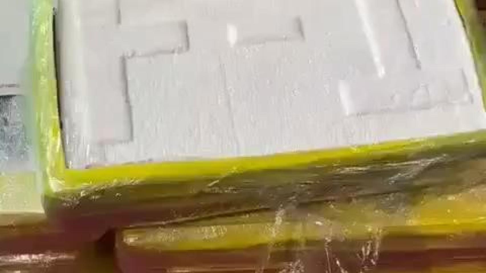 Los narcotraficantes venden cocaína por Tik Tok y presumen de cochazos, relojes de lujo y fiestas en Marbella