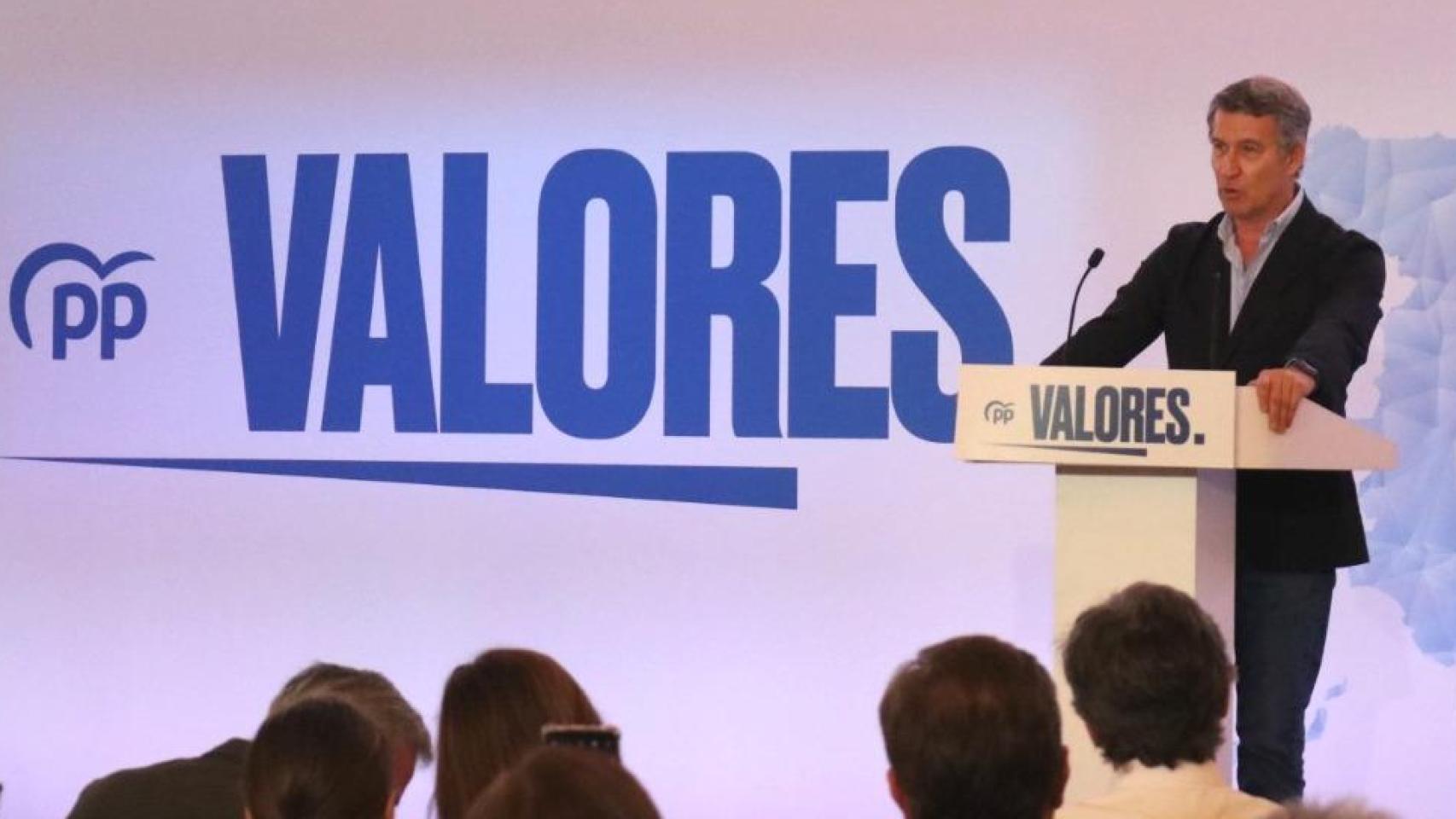 Feijóo llama a la rebelión contra la  mafia  de Sánchez:  Es una obligación democrática, esto no hay país que lo aguante 