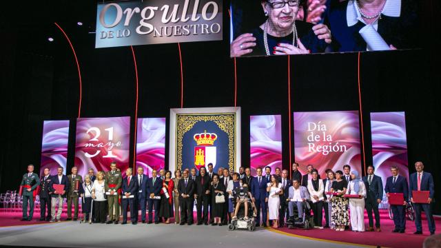 Reconocidos en el Día de la Región. Foto: JCCM.