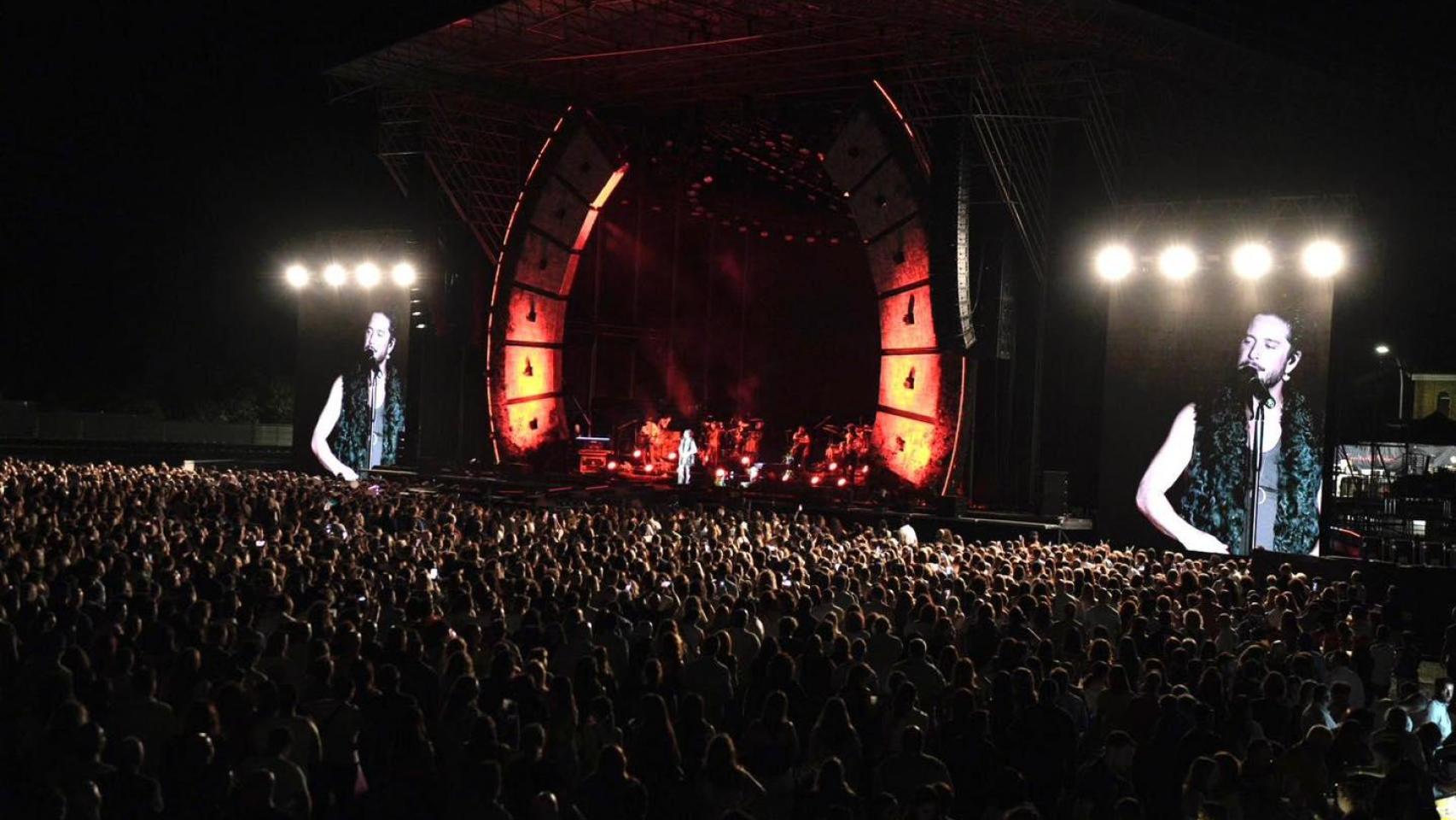 Manuel Carrasco conquista Albacete en su primer concierto ante miles de personas