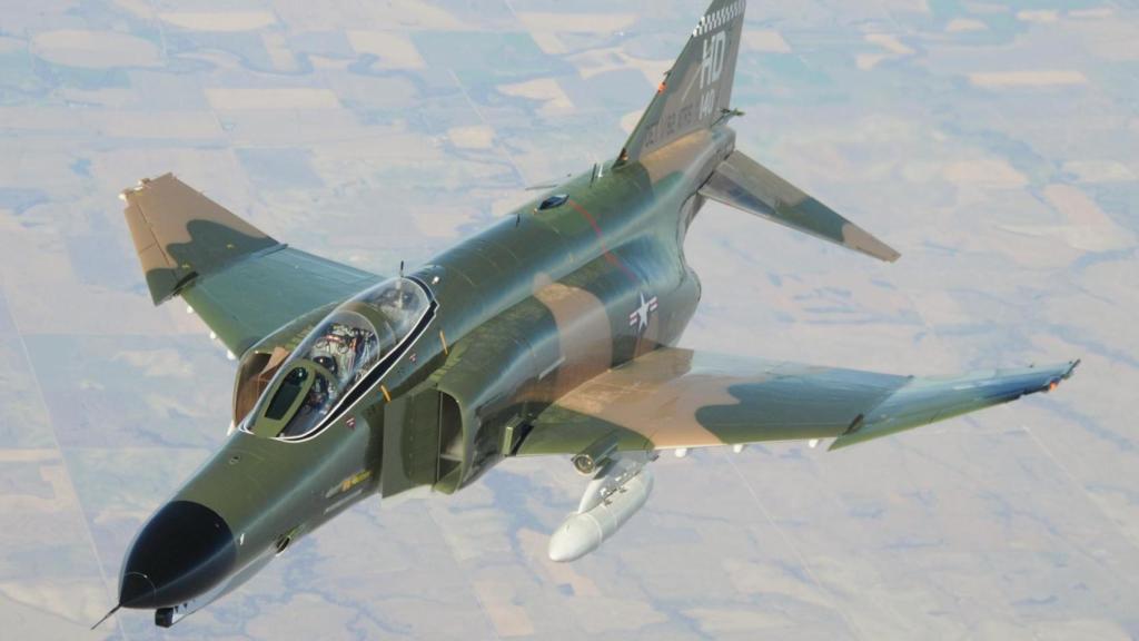 Caza F-4