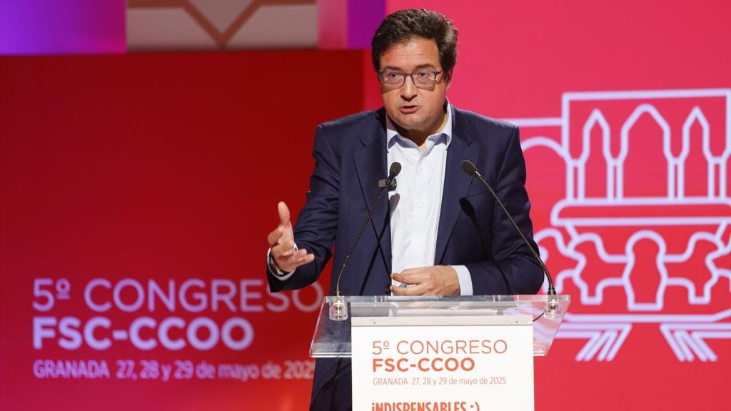 El ministro para la Transformación Digital y de la Función Pública, Óscar López durante su intervención en la clausura de V Congreso de la Federación de Servicios a la Ciudadanía.
