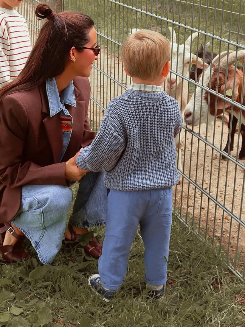 María Fernández-Rubíes con cangrejos Sophie y Lucie.