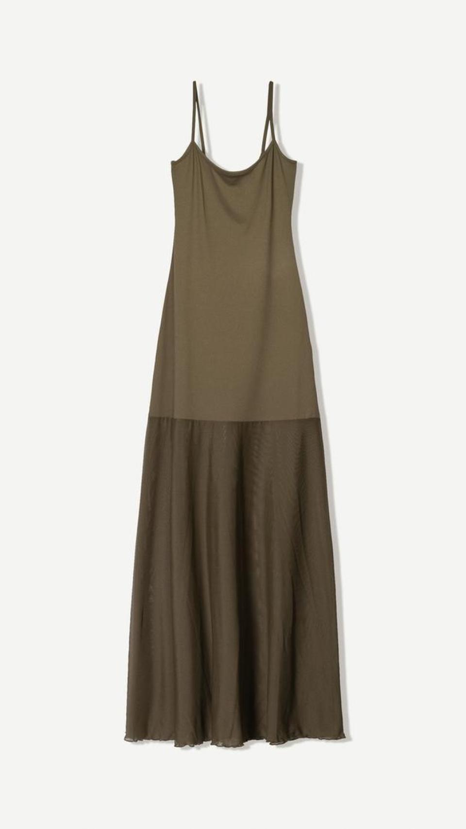 Vestido maxi de Bershka Brazes.