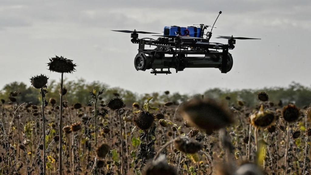 Dron ucraniano con lanzagranadas