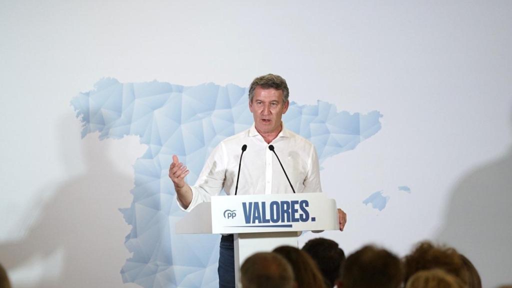 Feijóo, este lunes durante un acto en Cáceres.