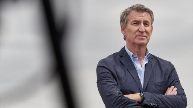 Feijóo durante su visita a Fontellas, Navarra, este martes.