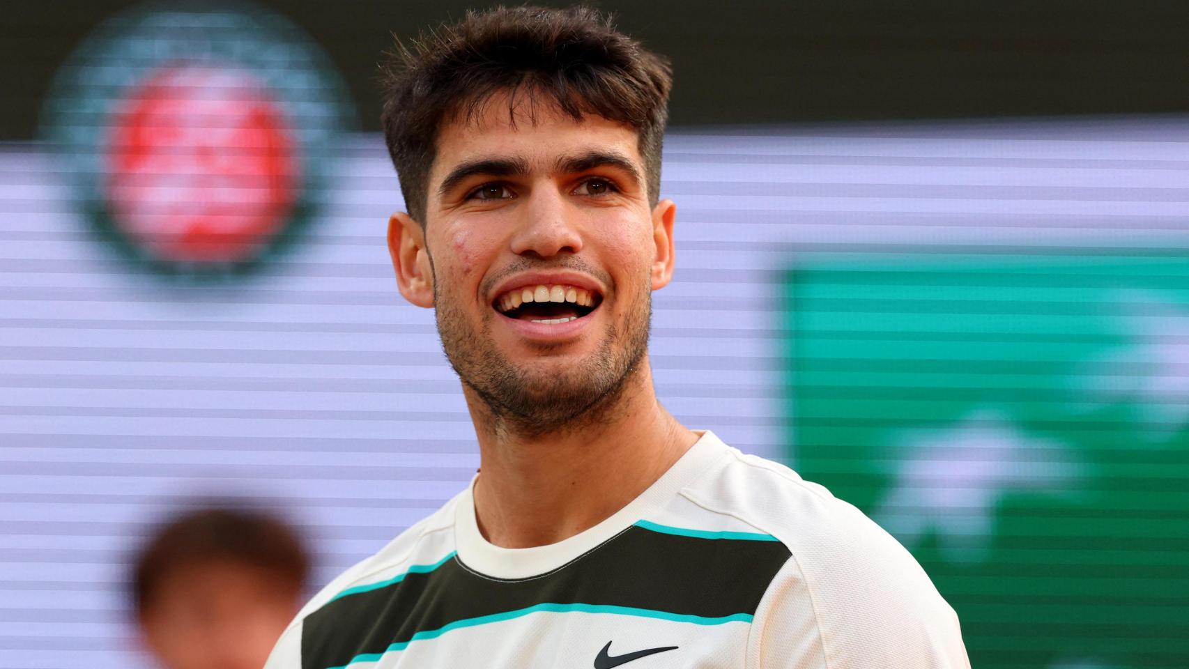 Un vendaval llamado Alcaraz: arrolla a Tommy Paul en tres sets cediendo cinco juegos y pasa a semis de Roland Garros