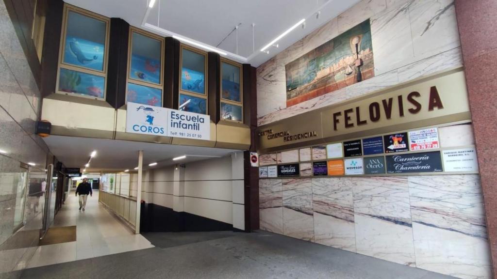 Acceso a las galerías Felovisa por la calle Médico Rodríguez.