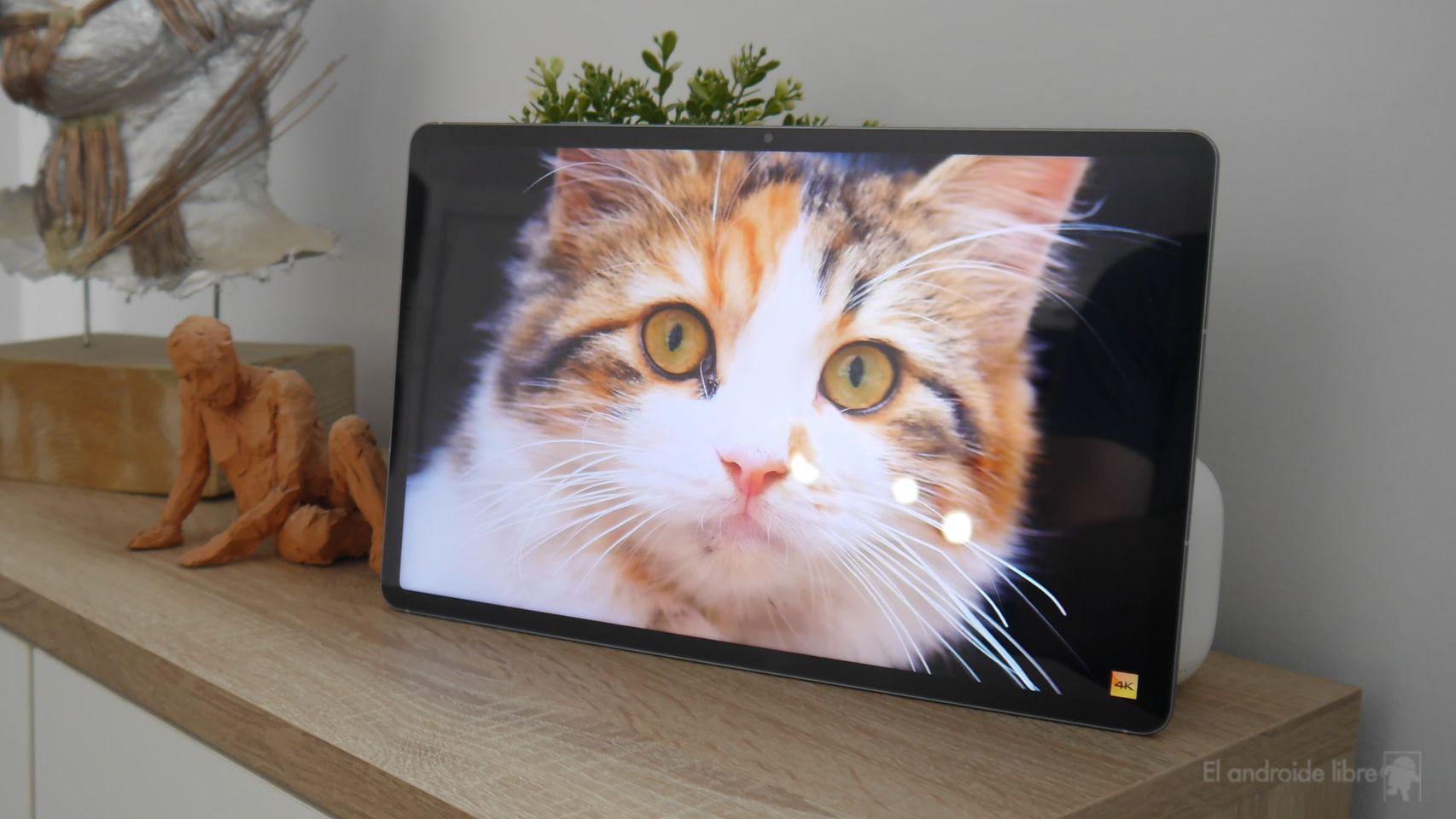 He probado la enorme de tablet de samsung que desafía al ipad: gran rendimiento, buena experiencia y muy equilibrada