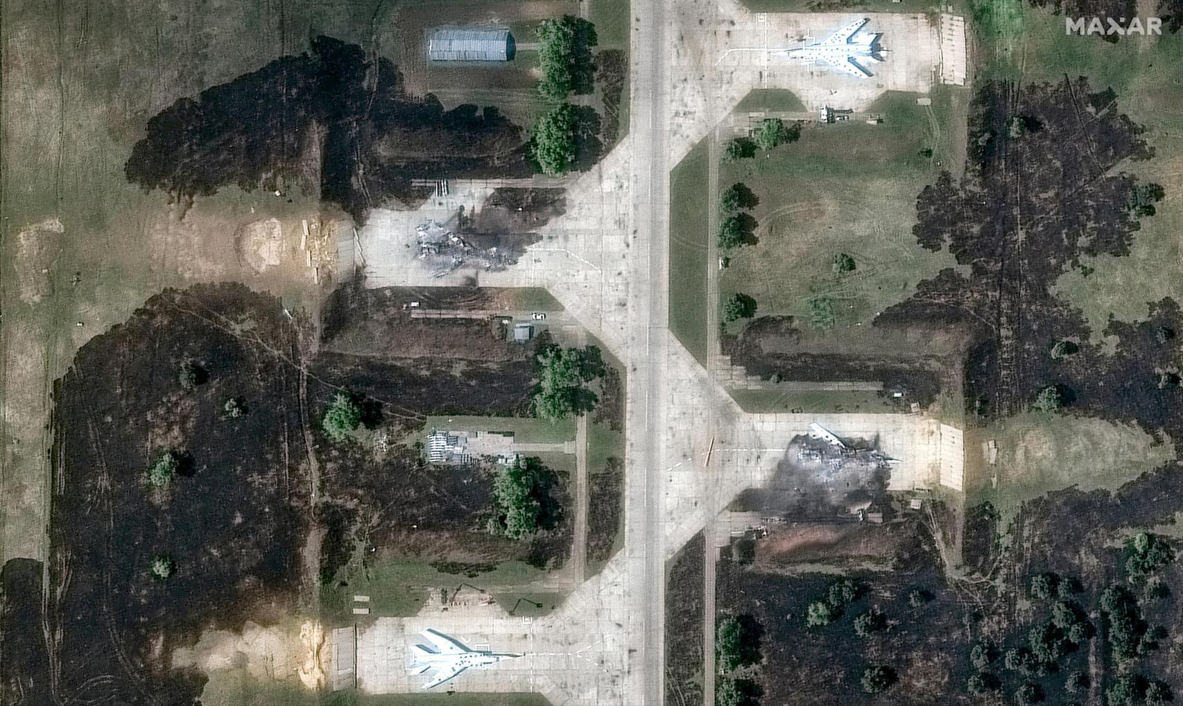 Bombarderos Tu-92 destruidos en la base rusa de Belaya.