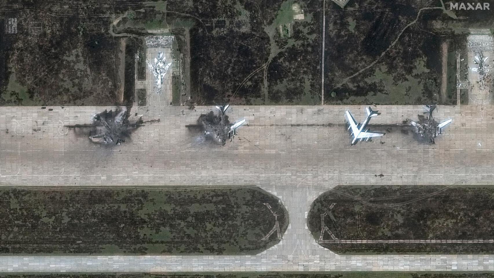 ¿Cuántos aviones rusos ha destruido realmente Ucrania? Esto es lo que muestran las imágenes de satélite