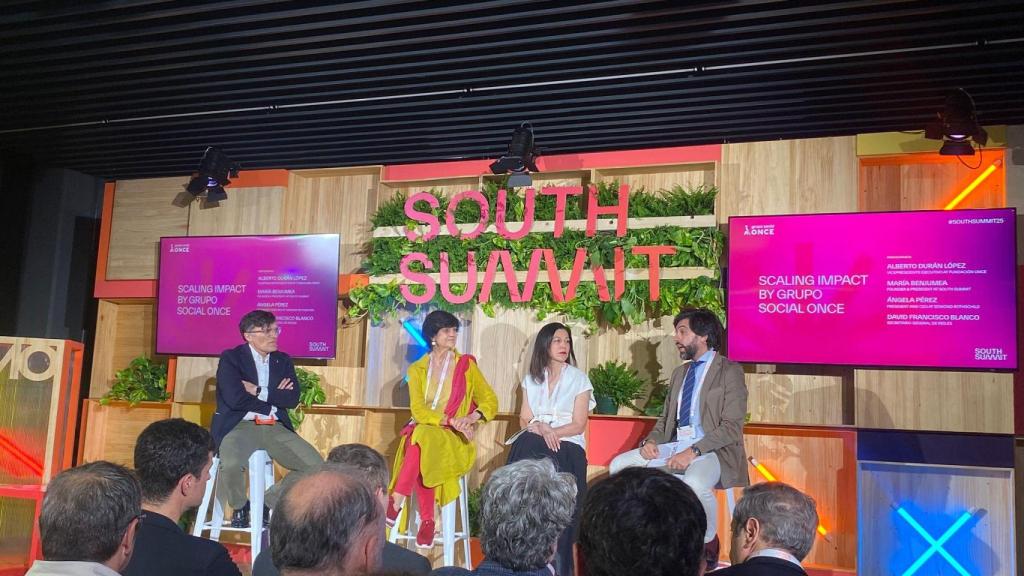 De izquierda a derecha: el vicepresidente ejecutivo en Fundación ONCE, Alberto Durán López; la fundadora y presidenta del South Summit, María Benjumea; la presidenta de COFIDES, Ángela Pérez; y el secretario General de Red.es, David Francisco Blanco.
