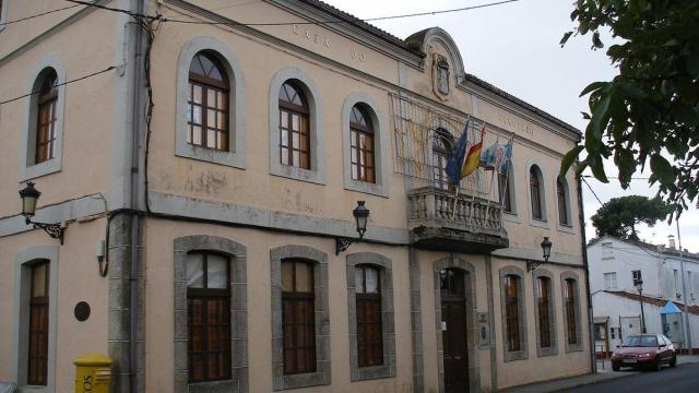 Casa do Concello de Paderne.