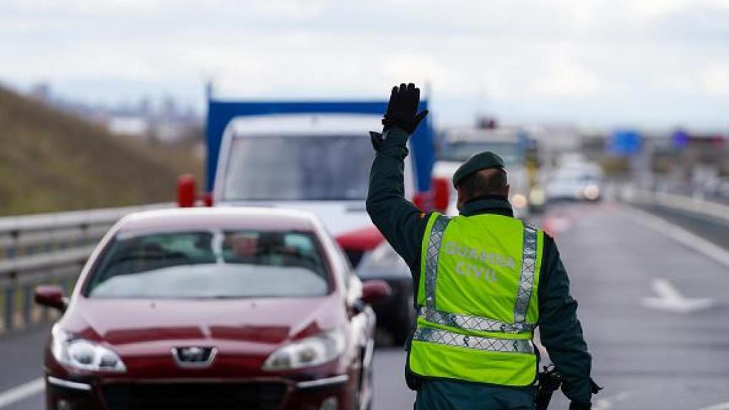 Imagen de un control por La Guardia CIvil.
