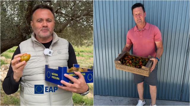 Pascual a la izquierda y Manuel a la derecha con sus tomates