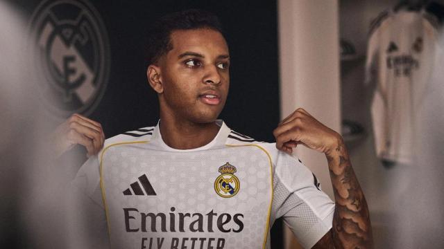 Rodrygo, con la nueva equipación del Real Madrid