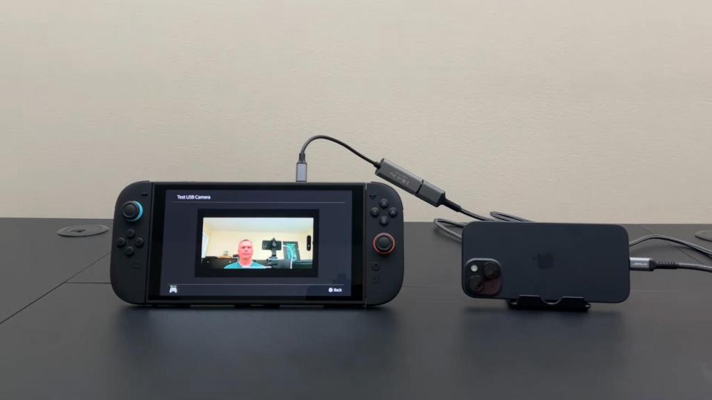 Usuario de YouTube usando su iPhone como webcam.