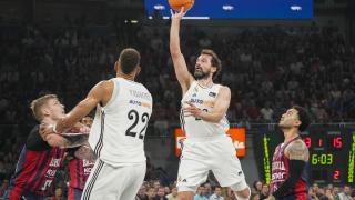 Sergio Llull lanza a canasta durante el partido ante Baskonia.