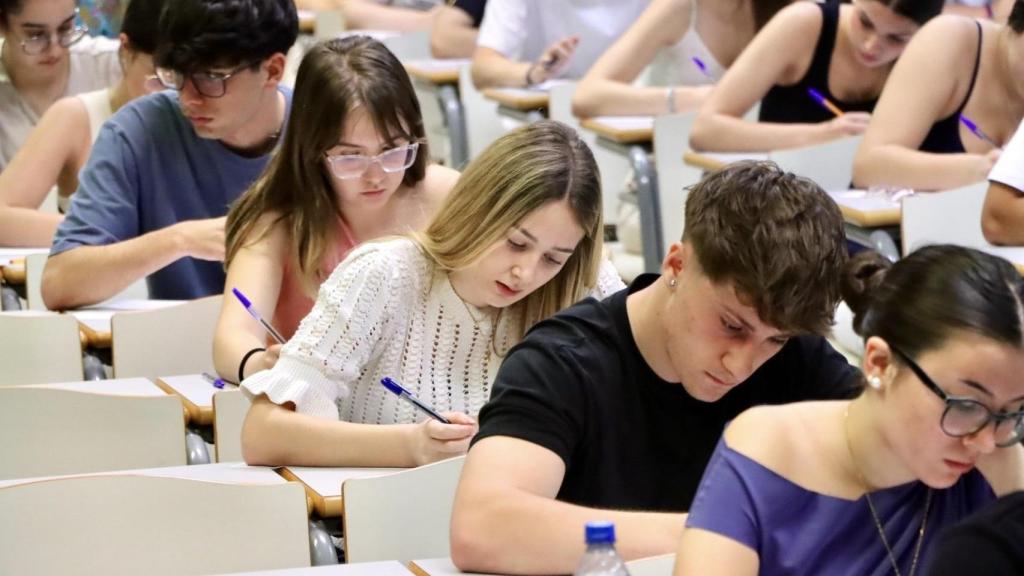 Una alumna de Madrid estalla tras hacer los exámenes Selectividad: Esto te hace tener menos oportunidades