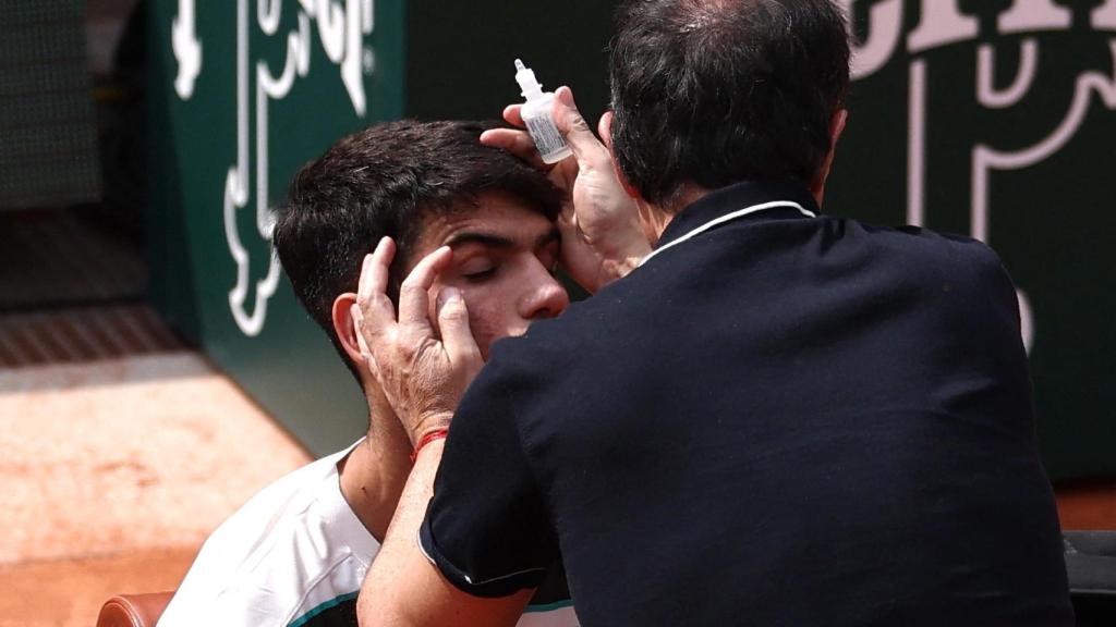 Alcaraz retiene la corona de París con una remontada épica ante Jannik  Sinner en la final más larga de Roland Garros