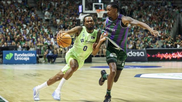 Kevin Punter y Carter durante el partido en el Martín Carpena.