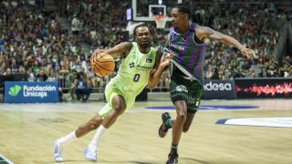 Kevin Punter y Carter durante el partido en el Martín Carpena.