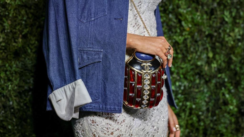 EL diseño pertenece a la colección Pre-Fall Métiers d’Art 2019.