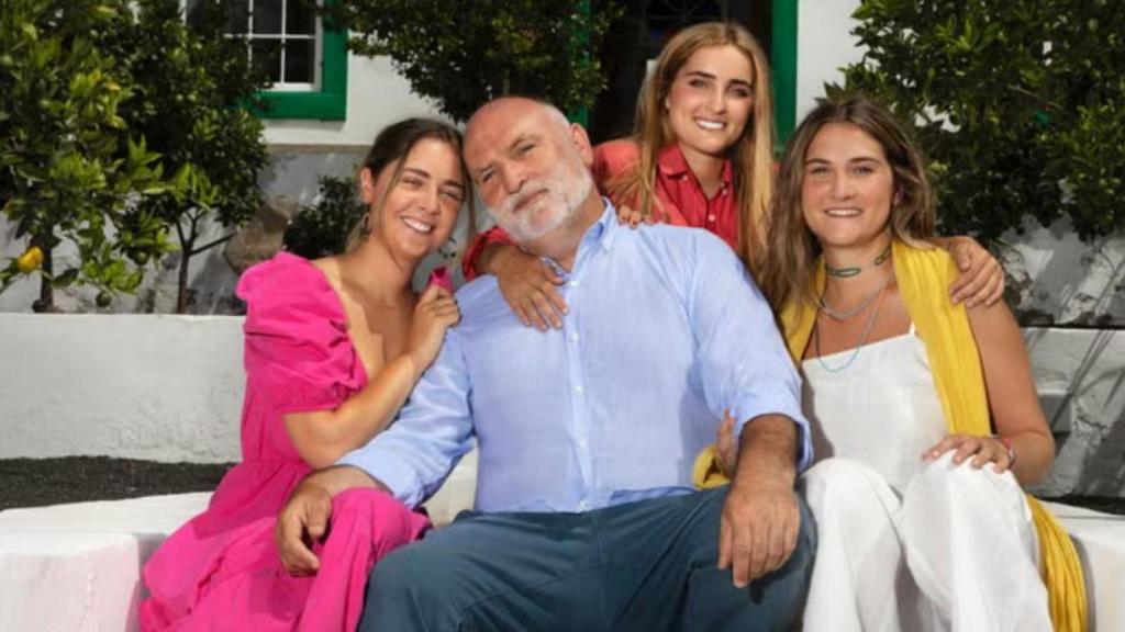 Así es la impresionante casa de José Andrés: mármol, luz natural y una cocina que es puro espectáculo