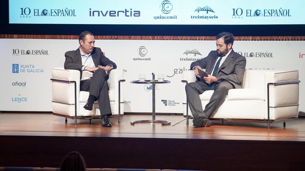 Jorge Eiroa, director de Compras de Vegalsa-Eroski, y Pablo Grandío, director de Quincemil, en el IV Foro Económico La Galicia que viene 2025