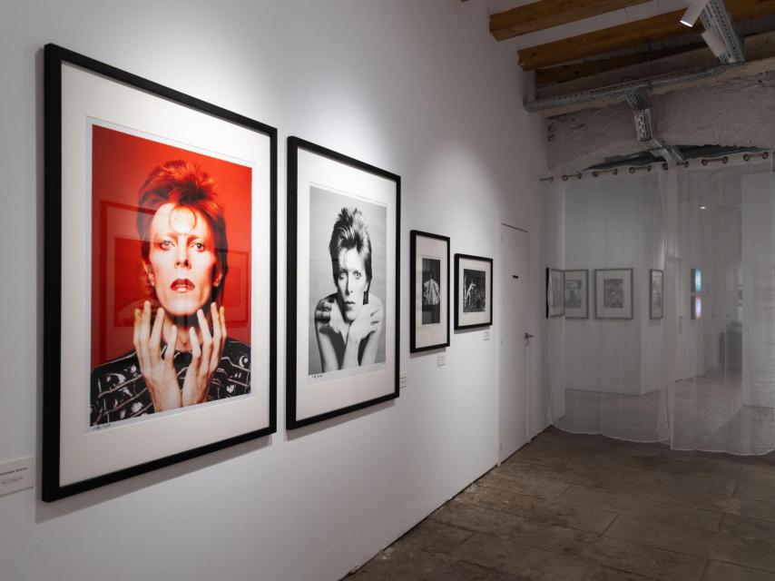 Descubre la retrospectiva sobre David Bowie.