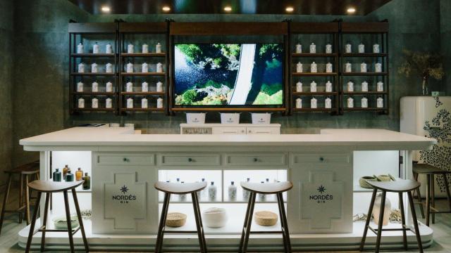 De Galicia a la conquista del mundo: descubriendo la experiencia sensorial de Casa Nordés en torno a su ginebra