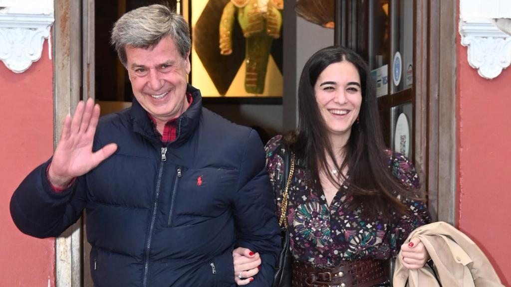 Cayetano Martínez de Irujo y Bárbara Mirjan, en Sevilla en abril pasado.
