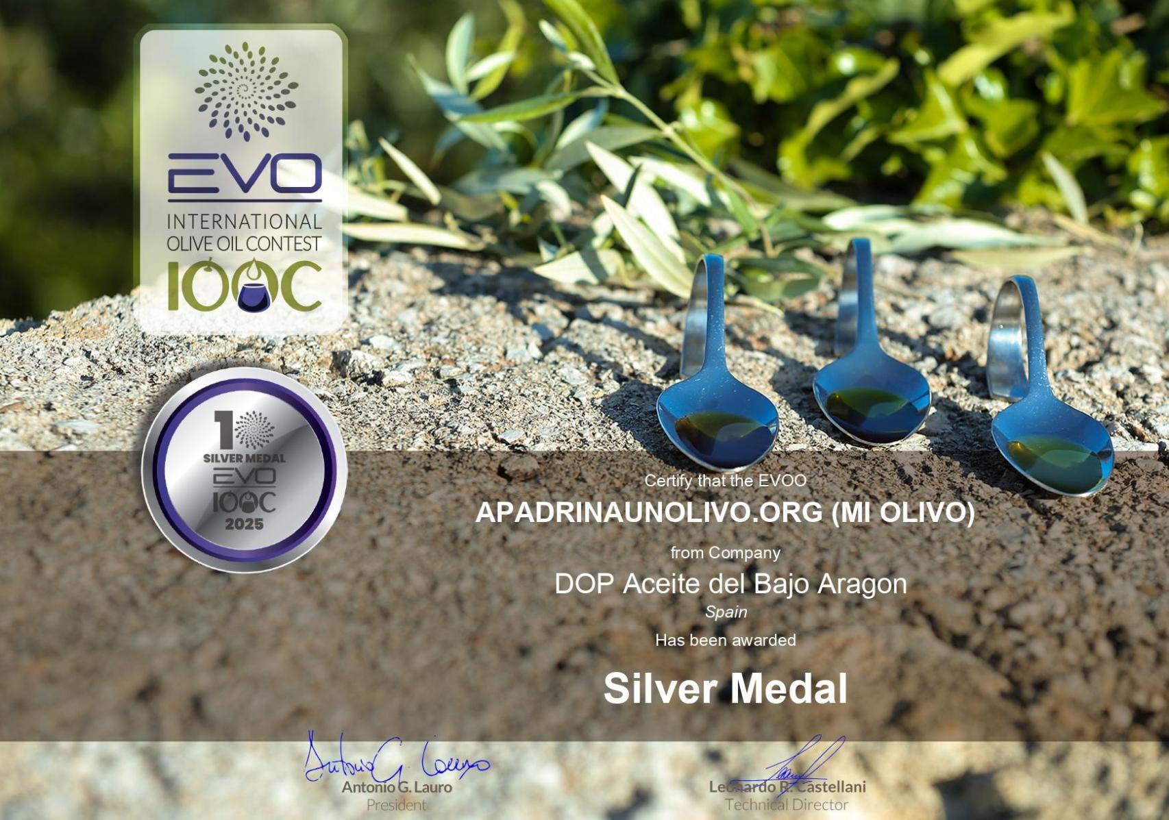 Certificado Medalla de Plata para Apadrinaunolivo (Mi Olivo).