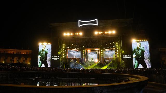 El concierto de Chayanne en el Icónica Santalucía Sevilla Fest.