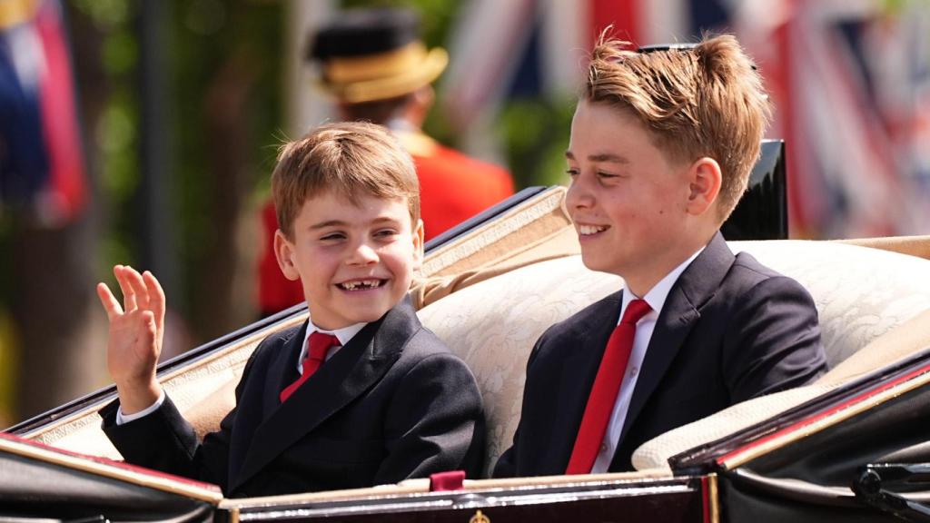 Los príncipes Louis y George, en el tradicional compañero del Desfile Color 2025.