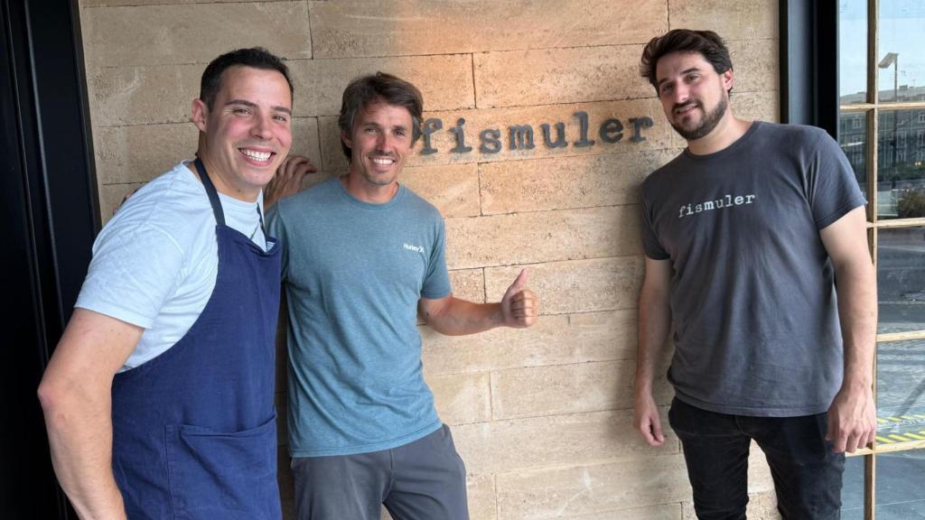 De izda a dcha: Nuno Dinis (Chef ejecutivo del hotel), Nino Redruello y Diego Pichel.
