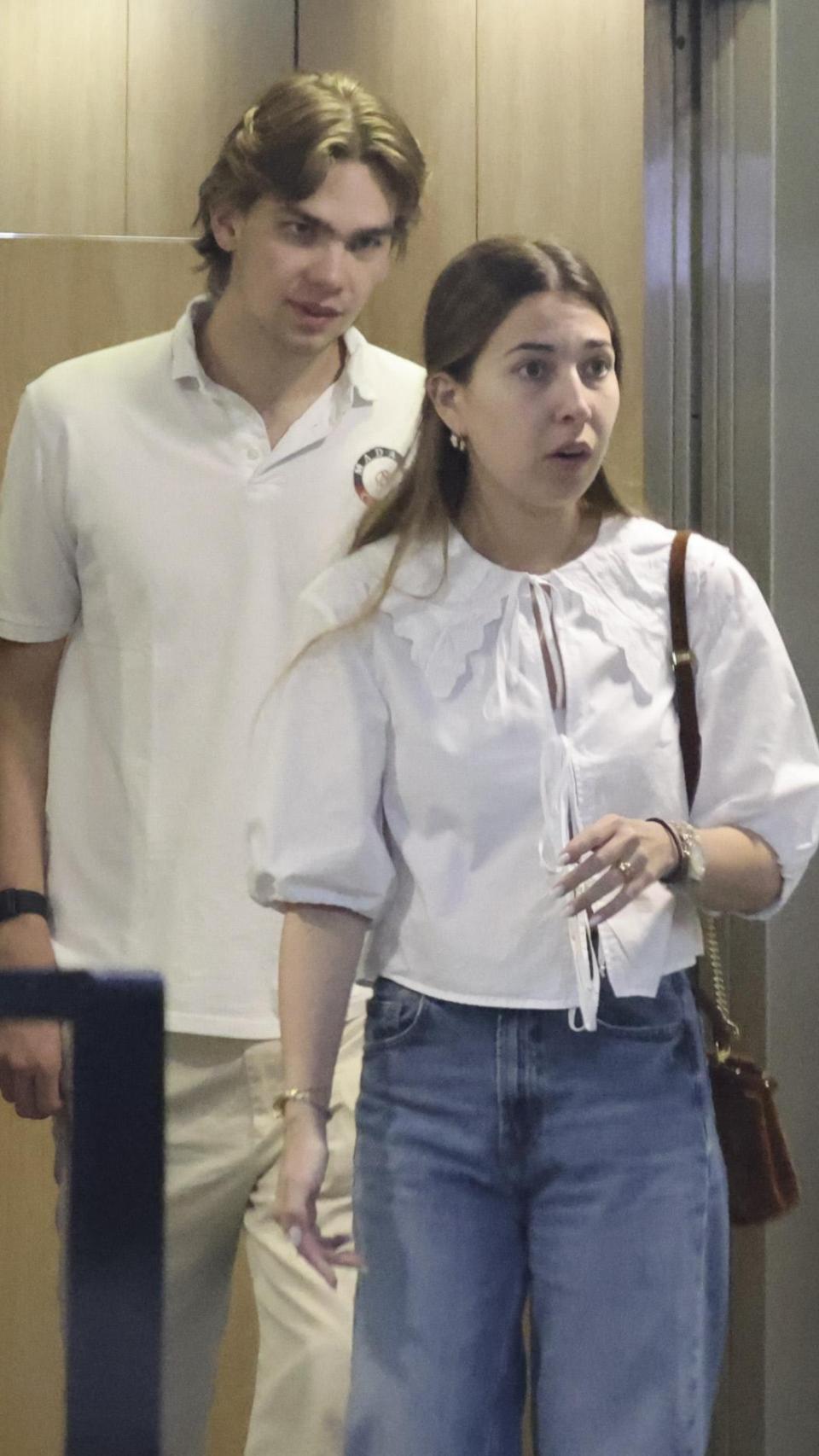 Miguel Urdangarin, con su compañero, Olympia Beracasa, en Madrid.