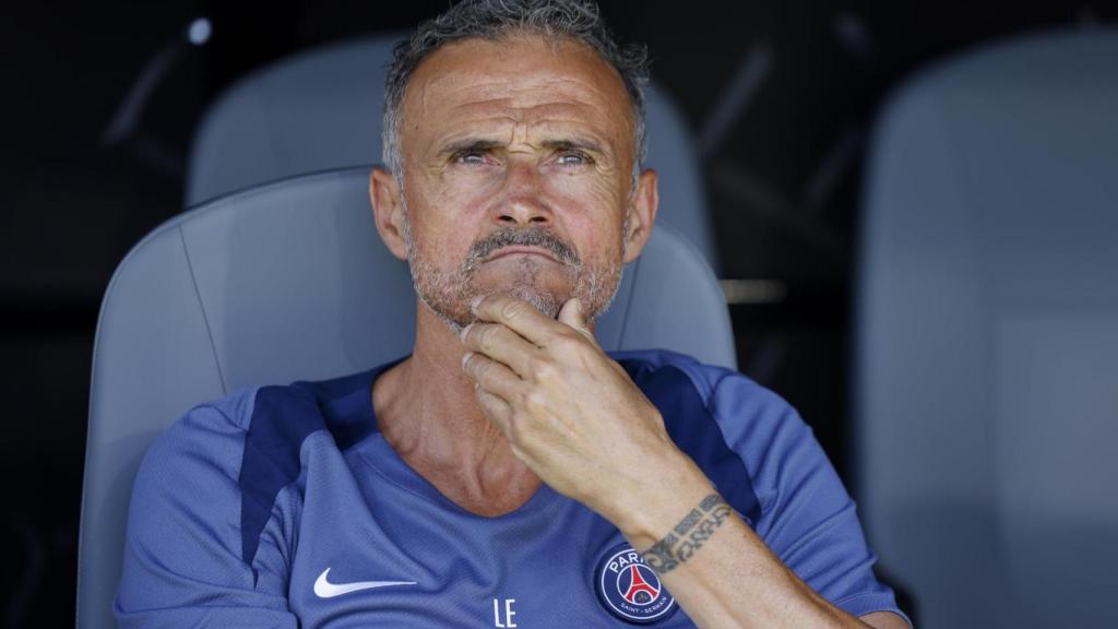 Luis Enrique, on the PSG bench at the Club World Cup